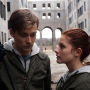 Boy 7 - galeria zdjęć - filmweb