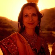 Dziewczyna z indyjskim szmaragdem - galeria zdjęć - filmweb