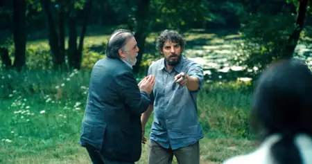 Niespokojni - galeria zdjęć - filmweb