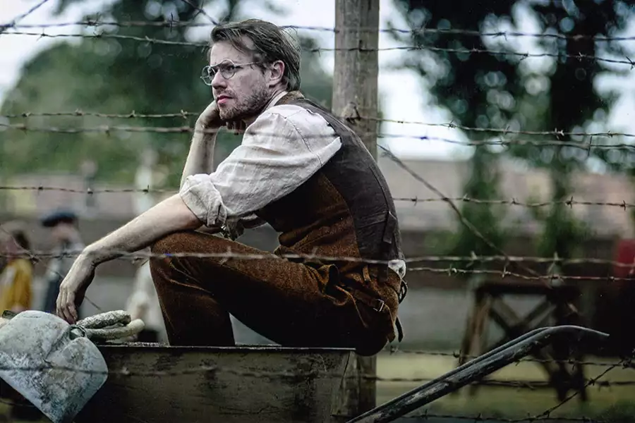 Na skrzydłach orłów - galeria zdjęć - filmweb