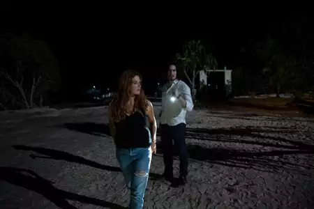 Reef Break - galeria zdjęć - filmweb