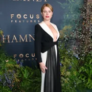 Hamnet - galeria zdjęć - filmweb