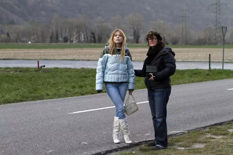 Twoja siostra - galeria zdjęć - filmweb