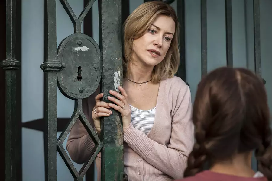 Chłopiec zza szyby - galeria zdjęć - filmweb