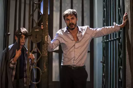 Chłopiec zza szyby - galeria zdjęć - filmweb