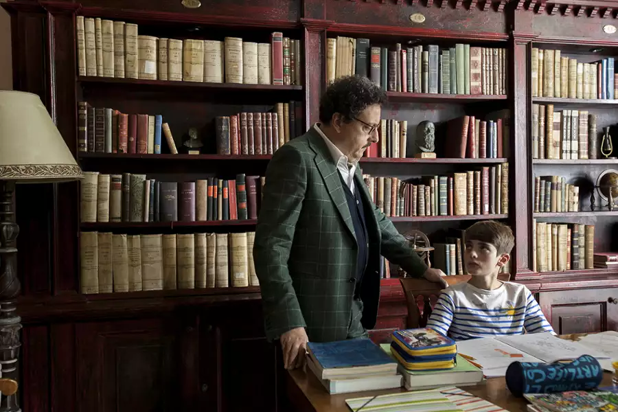 Chłopiec zza szyby - galeria zdjęć - filmweb