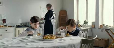 Simon i dęby - galeria zdjęć - filmweb