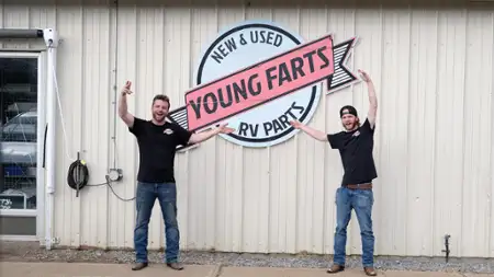 Young Farts Trailer Parts - galeria zdjęć - filmweb