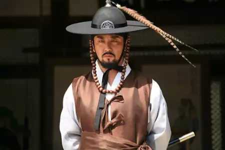 Hwang Jin-yi - galeria zdjęć - filmweb