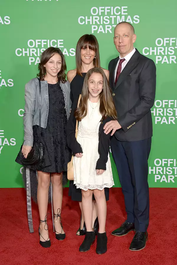 Firmowa Gwiazdka - galeria zdjęć - filmweb