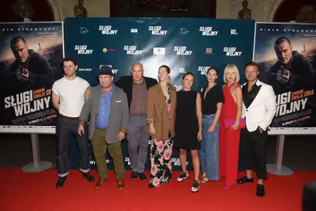 Sługi wojny - galeria zdjęć - filmweb
