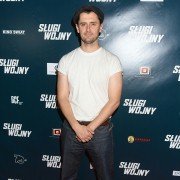 Sługi wojny - galeria zdjęć - filmweb