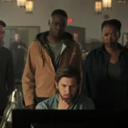 Invasion - galeria zdjęć - filmweb