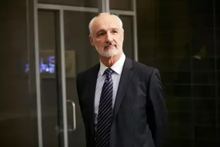 W garniturach - galeria zdjęć - filmweb