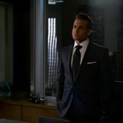 Suits - galeria zdjęć - filmweb
