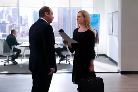 W garniturach - galeria zdjęć - filmweb
