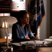Tracie Thoms w W garniturach