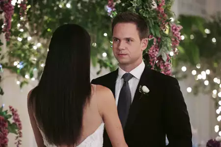 W garniturach - galeria zdjęć - filmweb