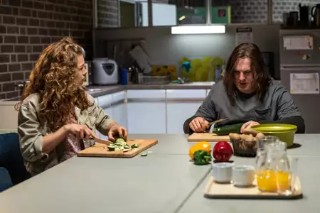 Po obu stronach otchłani - galeria zdjęć - filmweb