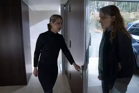 Po obu stronach otchłani - galeria zdjęć - filmweb