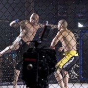 Tapped Out - galeria zdjęć - filmweb