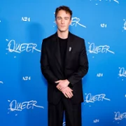 Queer - galeria zdjęć - filmweb