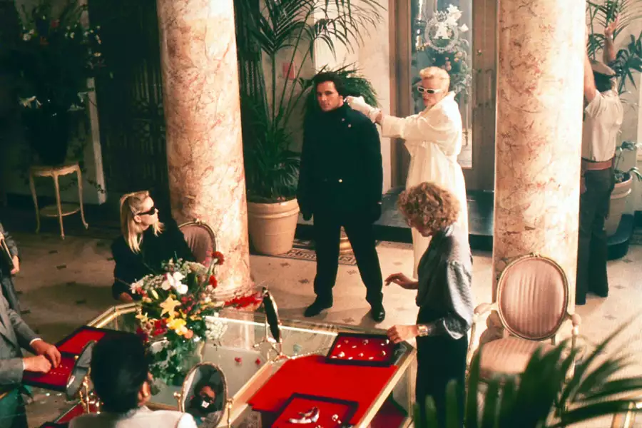 Gliniarz z Beverly Hills II - galeria zdjęć - filmweb