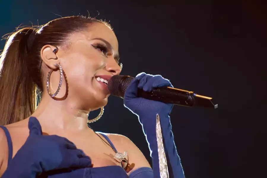 Anitta: Dziewczyna z Honorio - galeria zdjęć - filmweb