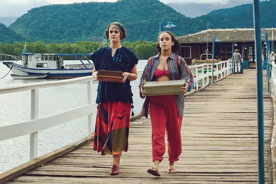 W obcym ciele - galeria zdjęć - filmweb