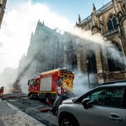 Notre-Dame brûle - galeria zdjęć - filmweb