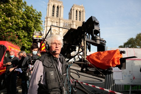 Notre-Dame płonie - galeria zdjęć - filmweb
