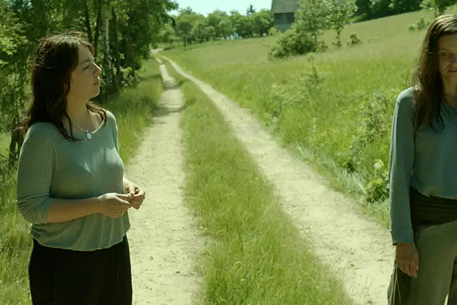 Wieża. Jasny dzień - galeria zdjęć - filmweb