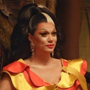Drag Den with Manila Luzon - galeria zdjęć - filmweb