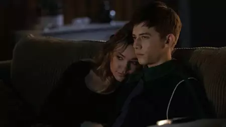 Cruel Summer - galeria zdjęć - filmweb