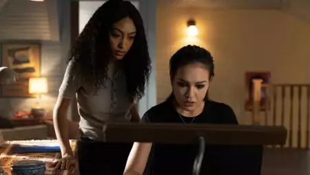 Cruel Summer - galeria zdjęć - filmweb