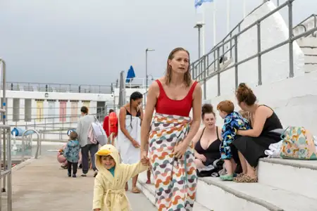 Playing Nice - galeria zdjęć - filmweb