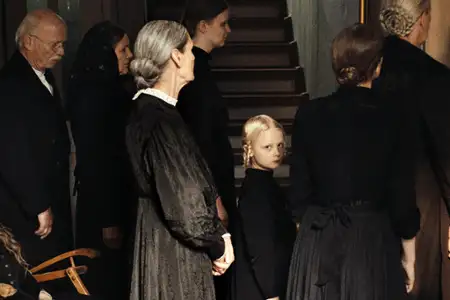 Wpatrując się w słońce - galeria zdjęć - filmweb