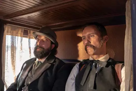 Oblężony - galeria zdjęć - filmweb