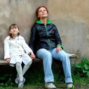 Jasne błękitne okna - galeria zdjęć - filmweb