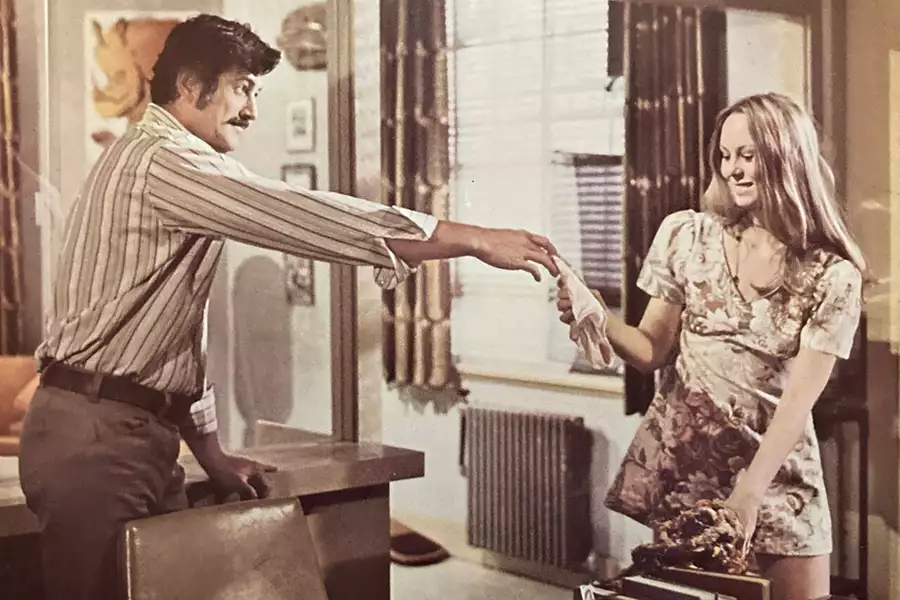 Ładne dziewczyny ustawiają się w szeregu - galeria zdjęć - filmweb