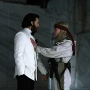 Bogaci i martwi - galeria zdjęć - filmweb