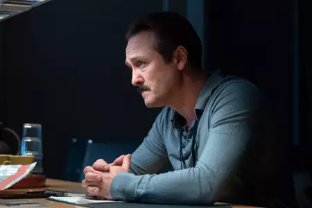 Kasztanowy ludzik - galeria zdjęć - filmweb