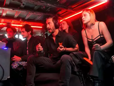 Życie singla - galeria zdjęć - filmweb