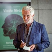 Planeta Singli. Osiem historii - galeria zdjęć - filmweb