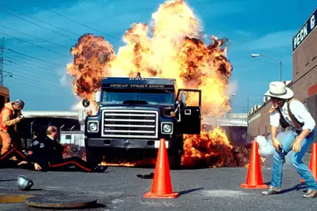 Harley Davidson i Marlboro Man - galeria zdjęć - filmweb