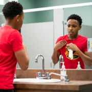 Cobra Kai - galeria zdjęć - filmweb