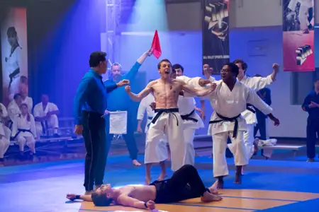 Cobra Kai - galeria zdjęć - filmweb