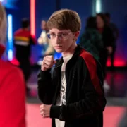 Cobra Kai - galeria zdjęć - filmweb