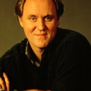 John Lithgow w Projekt Manhattan