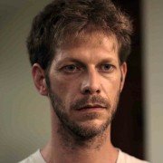 Menos que nada - galeria zdjęć - filmweb